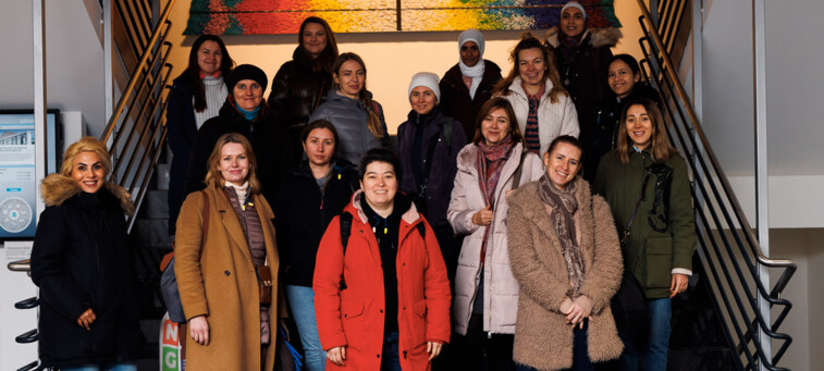 „KOMPASS – 100 Frauen, 100 Chancen. Karrierewege für Zuwanderinnen" – Firmenbesuch bei Siemens in Österreich