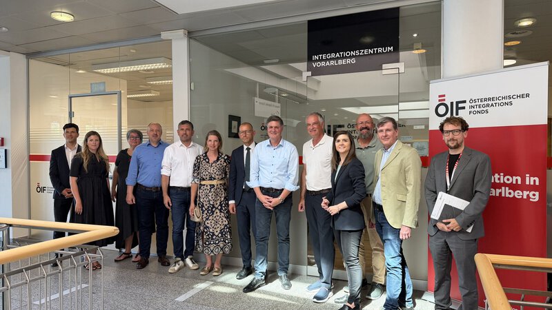 Gruppe von Personen vor Österreichischer Integrationsfonds Zentrum Vorarlberg