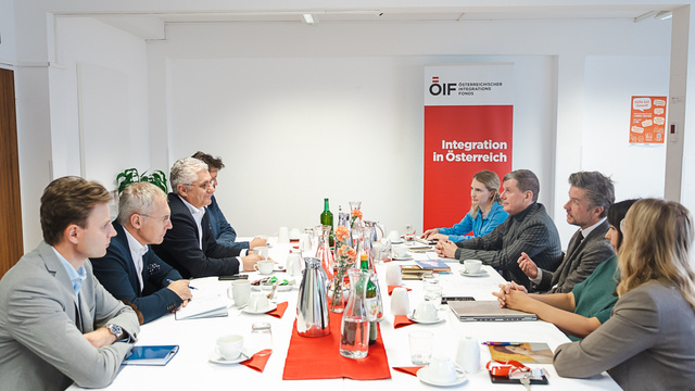 Gruppendiskussion am Tisch 