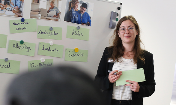 Eine Person präsentiert