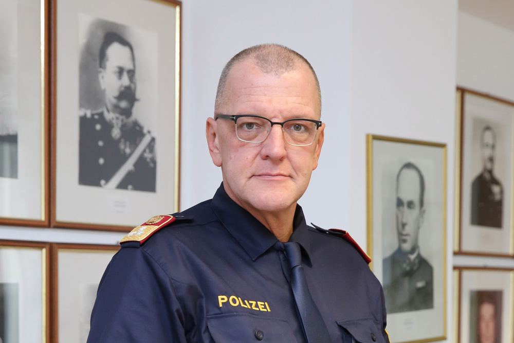 (c) Stanislav Jenis