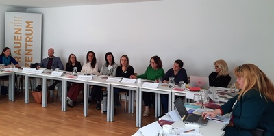 Round Table