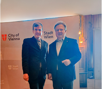 Edwin Schäffer und Michael Ludwig im Austausch