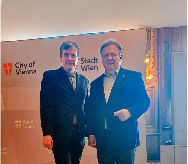 Edwin Schäffer und Michael Ludwig im Austausch