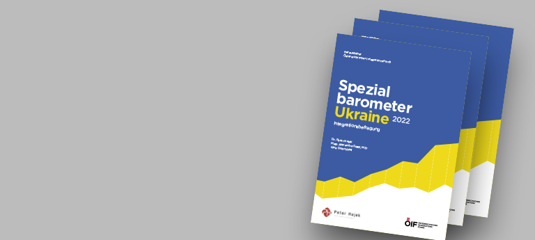 Drei Broschüren mit dem Titel „Spezialbarometer Ukraine 2022“ zur Integrationsforschung.
